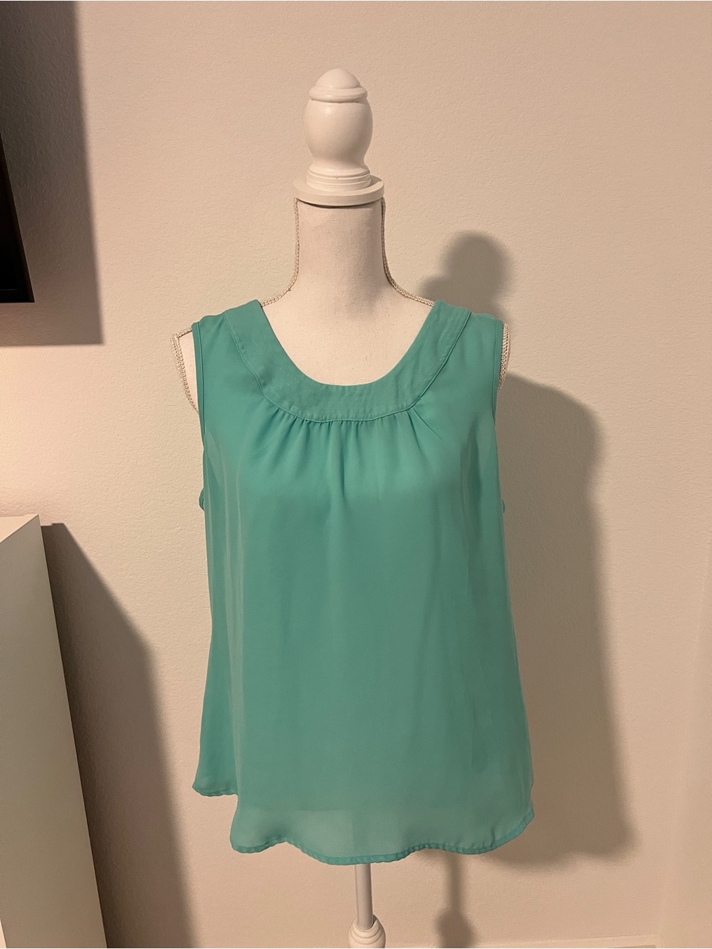 GUC Women’s Banana Republic Sleeveless Teal Blouse - XL